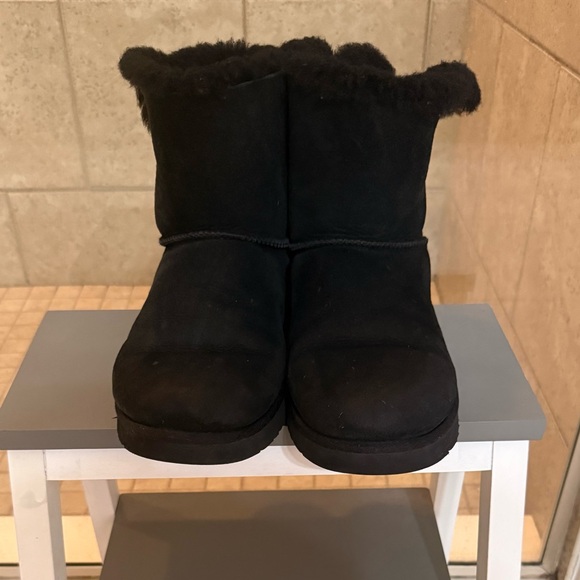 UGG Mini Bailey Corduroy Bow Boot In Black Size 10 - Picture 2 of 4